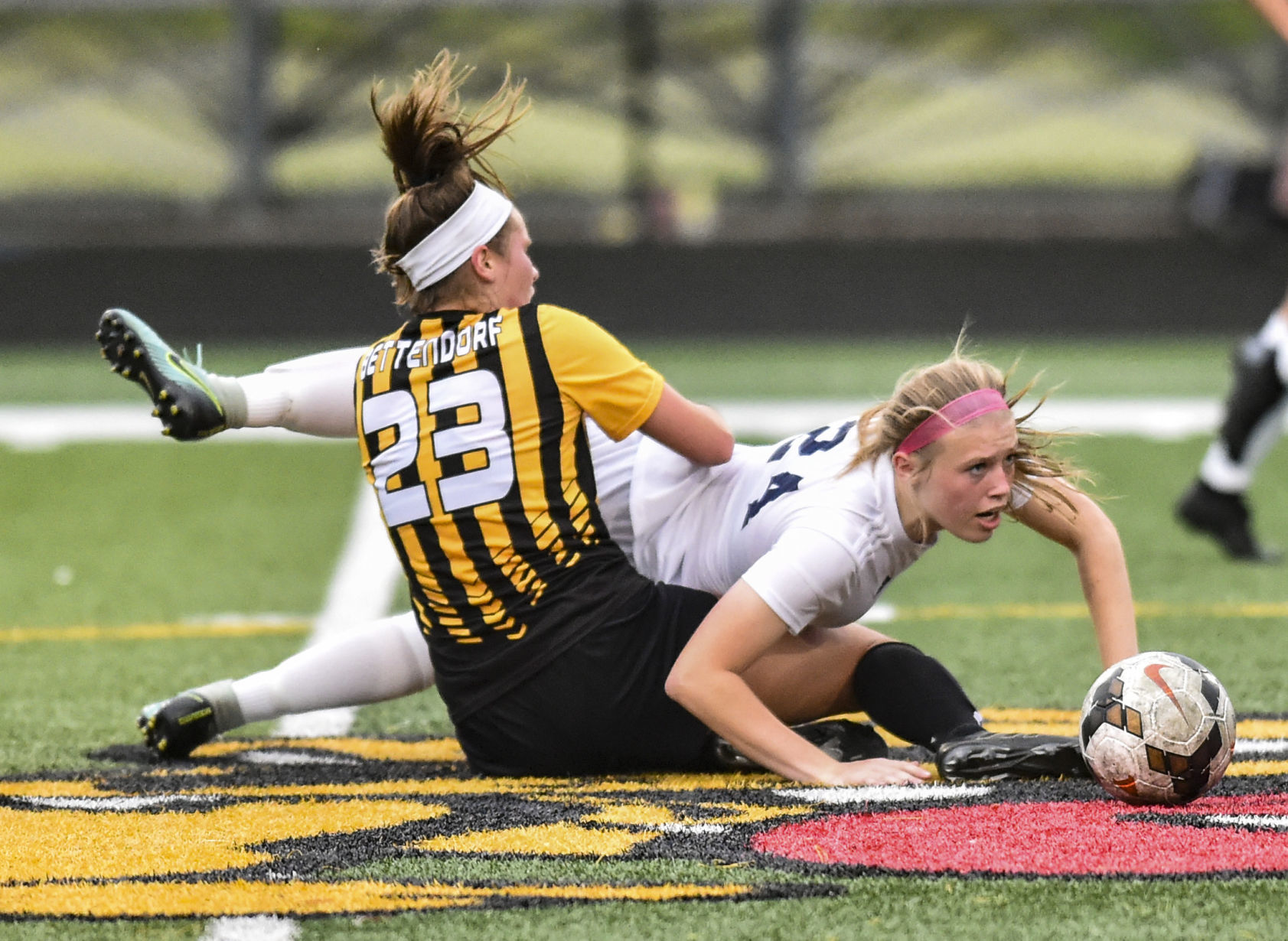 060319-qct-spt-bett-pv-soccer-05.jpg